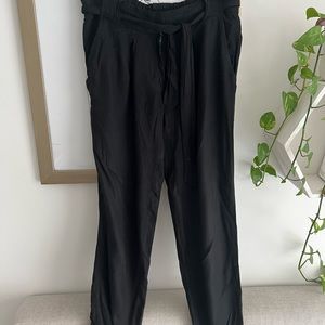 TALULA JOGGERS WITH TIE FRONT